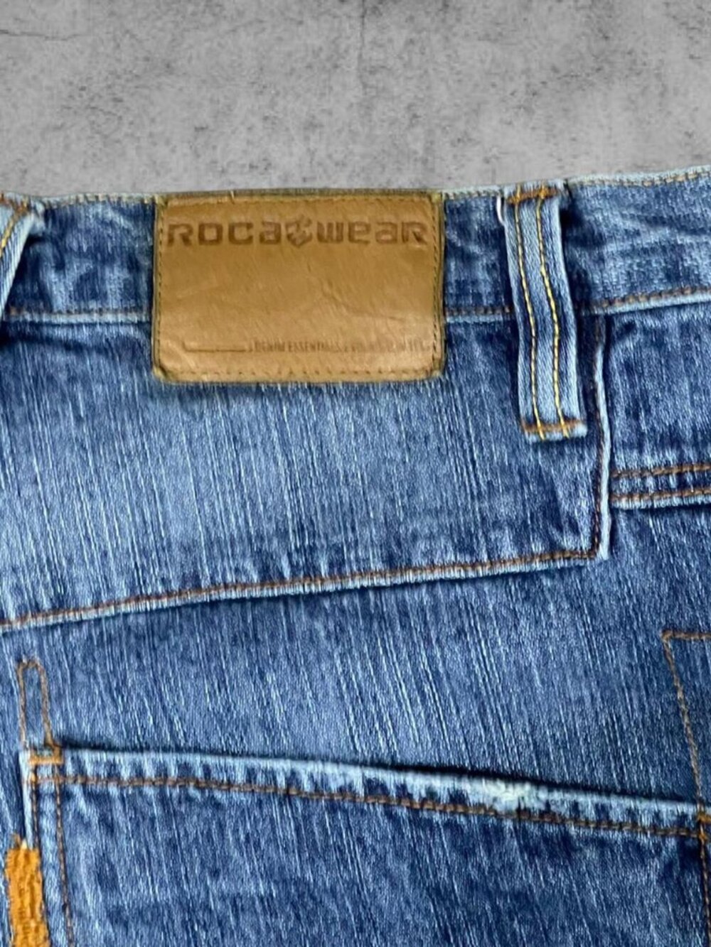Vintage Rocawear Baggy Denim Shorts, Size 38 - Picture 7 of 8